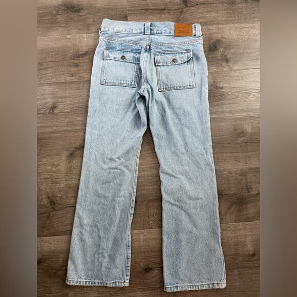 Levi's Women Middy Ankle Bootcut Jeans Size 28 Vintage Inspired Big E Light Wash - Picture 3 of 11